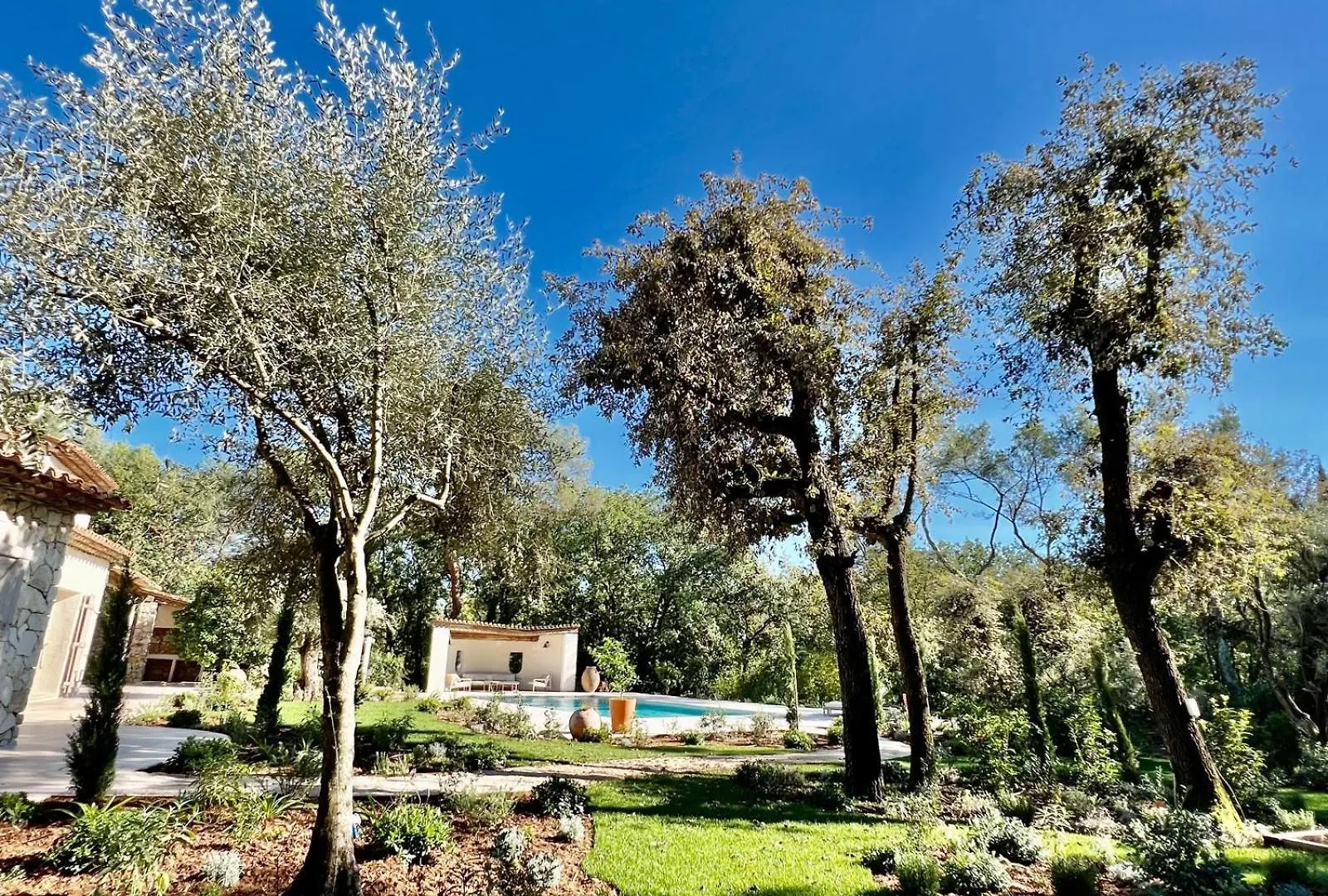 Mas La Roca Bed & Breakfast Roquefort-les-Pins